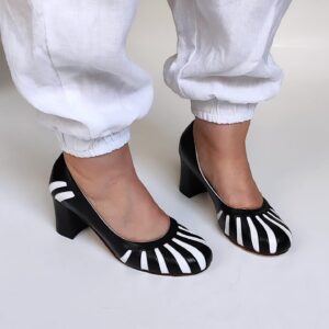 Boneca Mari Pelica Preta Salto 6cm 40